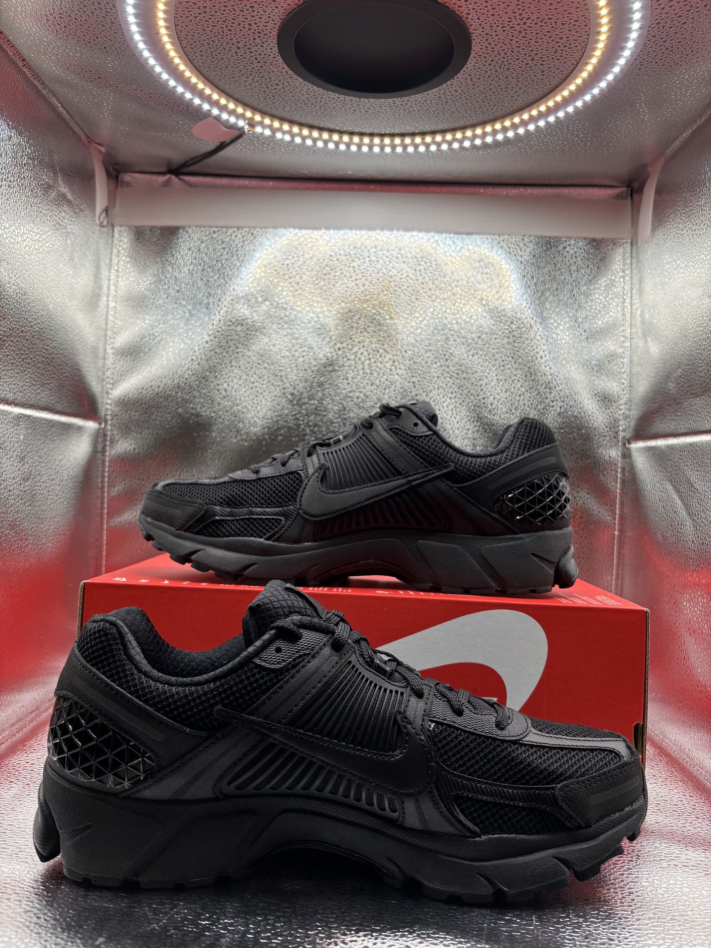 Nike Air Vomero 5 Triple Black - photo 5