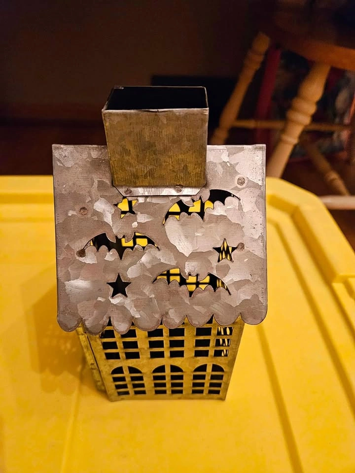 Halloween Spooky House Galvanized Lantern - photo 3