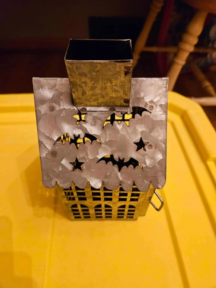 Halloween Spooky House Galvanized Lantern - photo 4