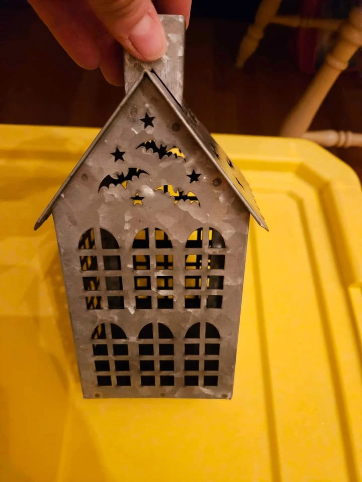 Halloween Spooky House Galvanized Lantern - photo 5
