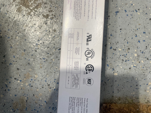 Phillips T12 48” led tube lights x Two - photo 3