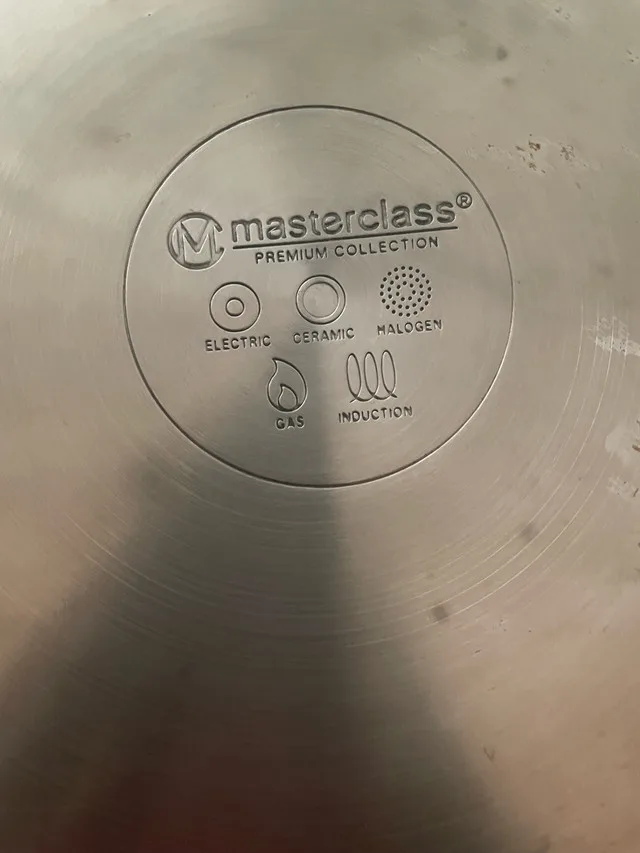 Large stainless steel 16qt Masterclass Stockpot image indicator(2)