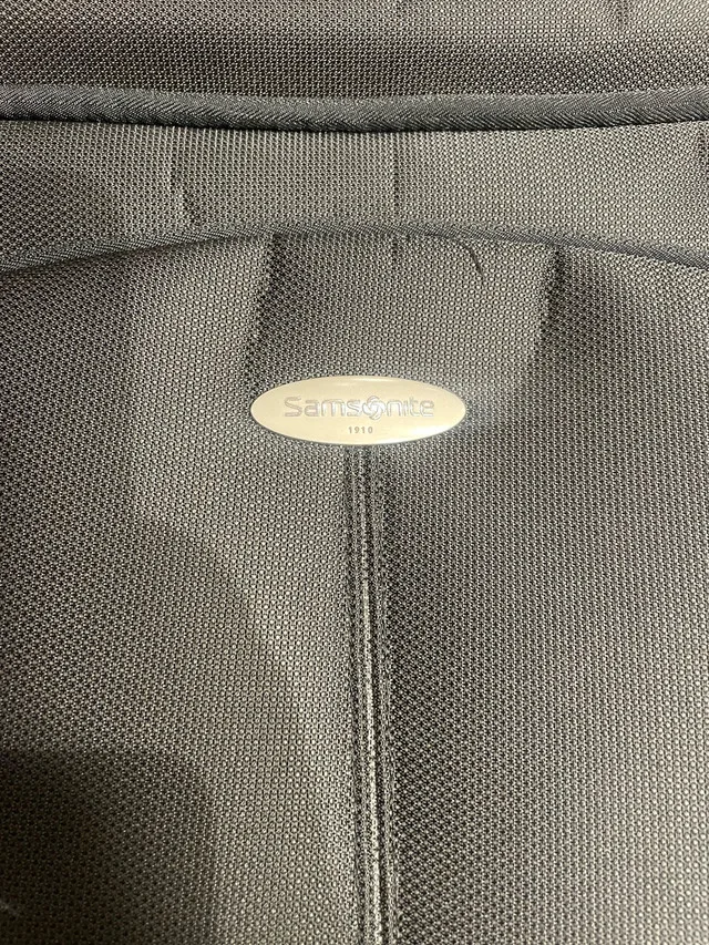 Samsonite Suit Carrier garment bag - four swivel spinner wheel image indicator(6)