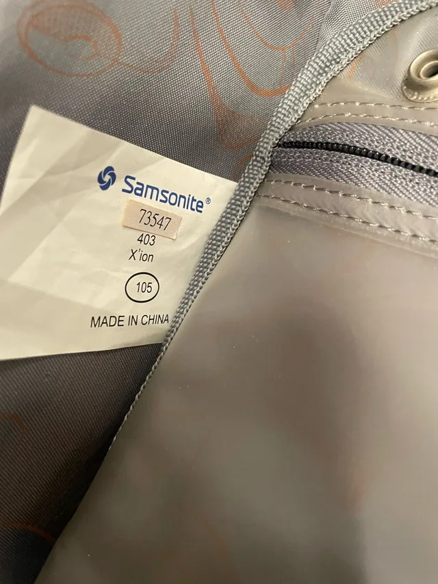 Samsonite Suit Carrier garment bag - four swivel spinner wheel image indicator(7)