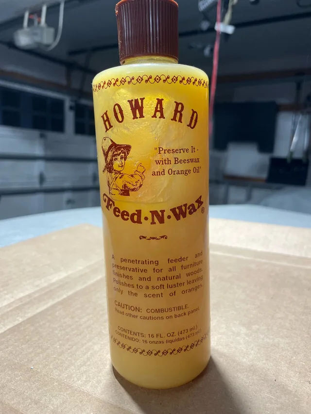 Howard Feed-N-Wax wood polish thumbnail