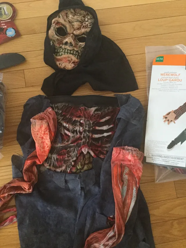 Halloween costumes- many sizes image indicator(6)