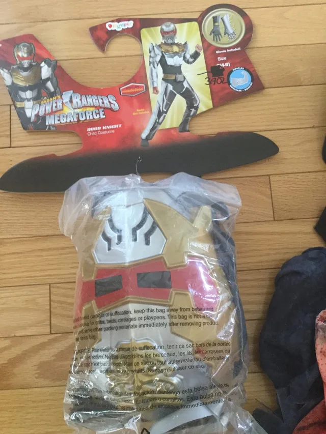 Halloween costumes- many sizes image indicator(8)