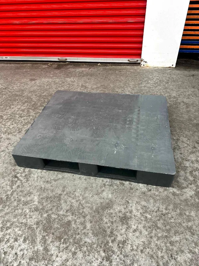 ➡️ Heavy-Duty Industrial Plastic Pallets image indicator(7)