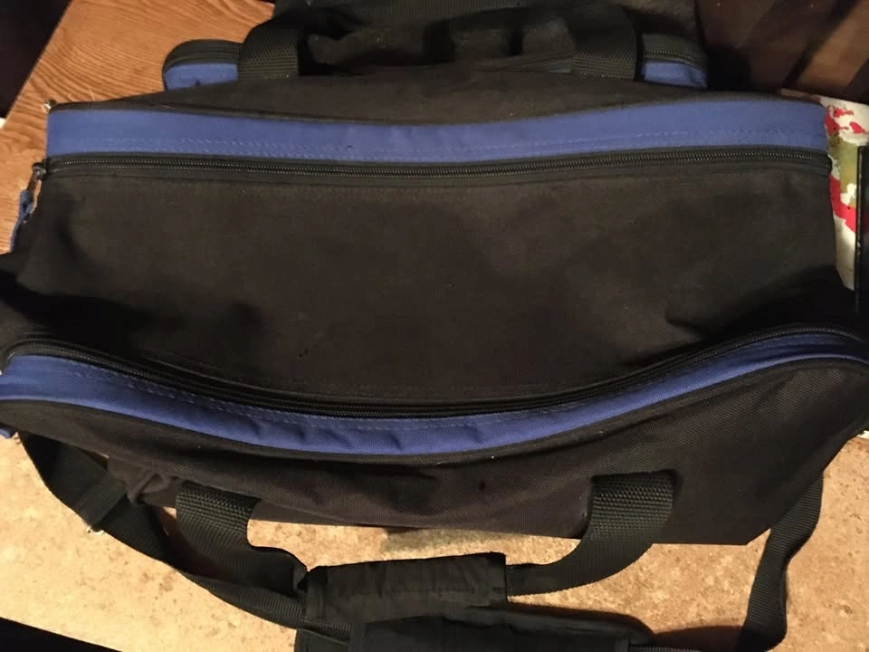 Ebonite Two Bowling Ball Duffel Bag w/ Shoulder Strap - photo 3