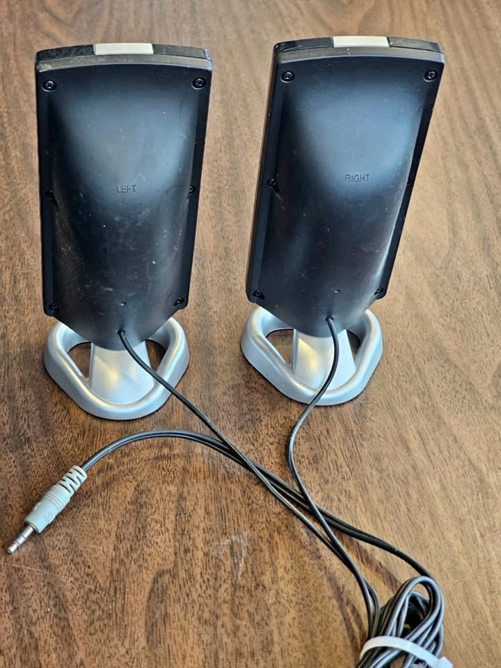 2.1 Computer Speaker System (Subwoofer + 2 Speakers)