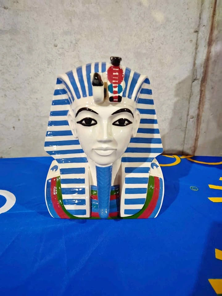 Vintage 1979 King Tut Handmade Ceramic Bust