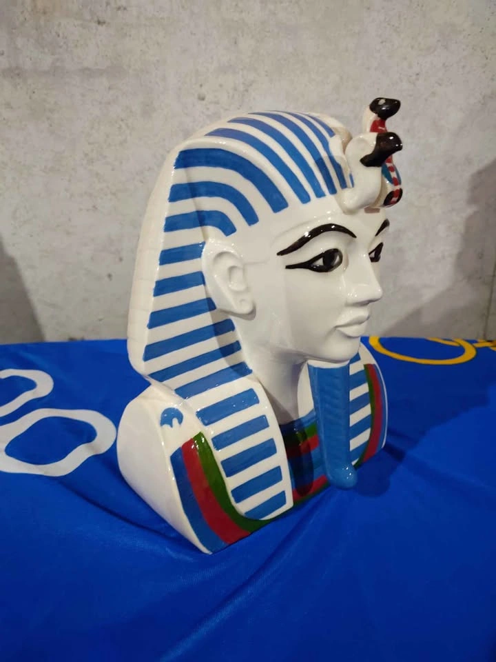 Vintage 1979 King Tut Handmade Ceramic Bust - photo 3