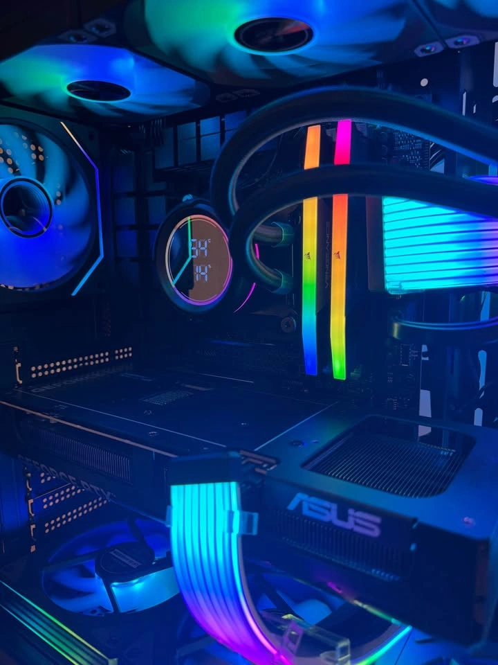 Ryzen 7 9800x3D | RTX 5070 Ti | 32GB RAM | 1TB SSD Gaming PC - photo 3