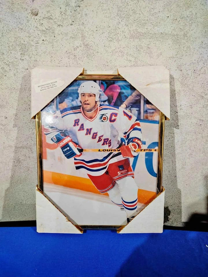 Vintage 90's Mark Messier New York Rangers Poster