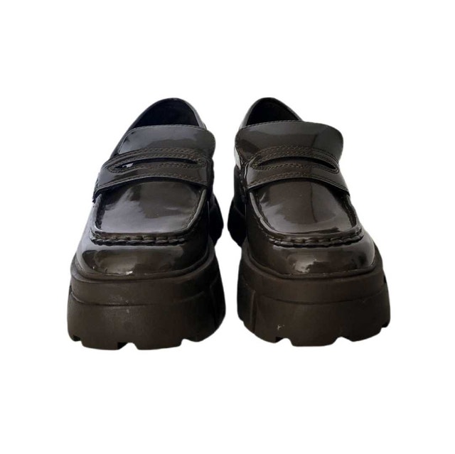 Women's patent leather shoes in military green - photo 3
