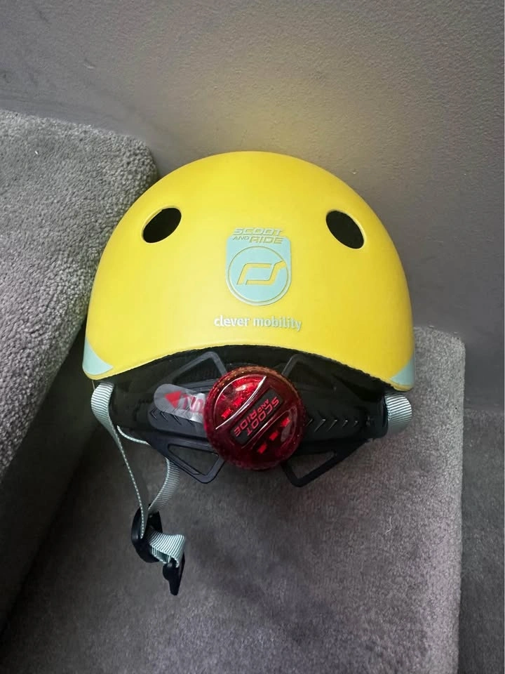 Scoot & Ride Helmet - 45cm to 51cm - Almost New - photo 5