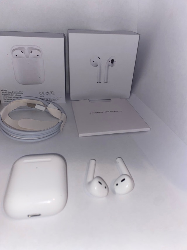 Brand new air pods 1