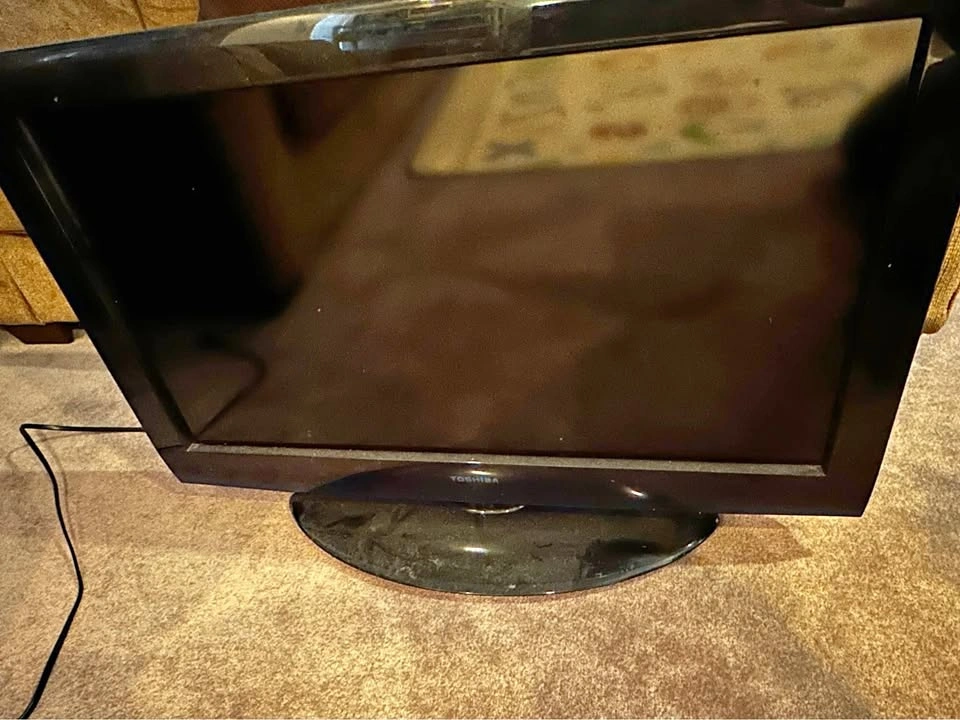 Toshiba 32E200U TV