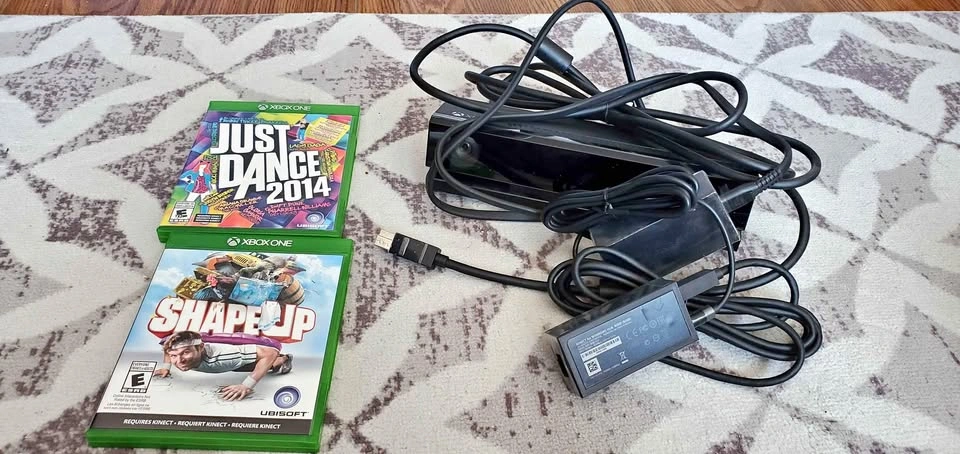 Xbox Kinect With Adapter And Games