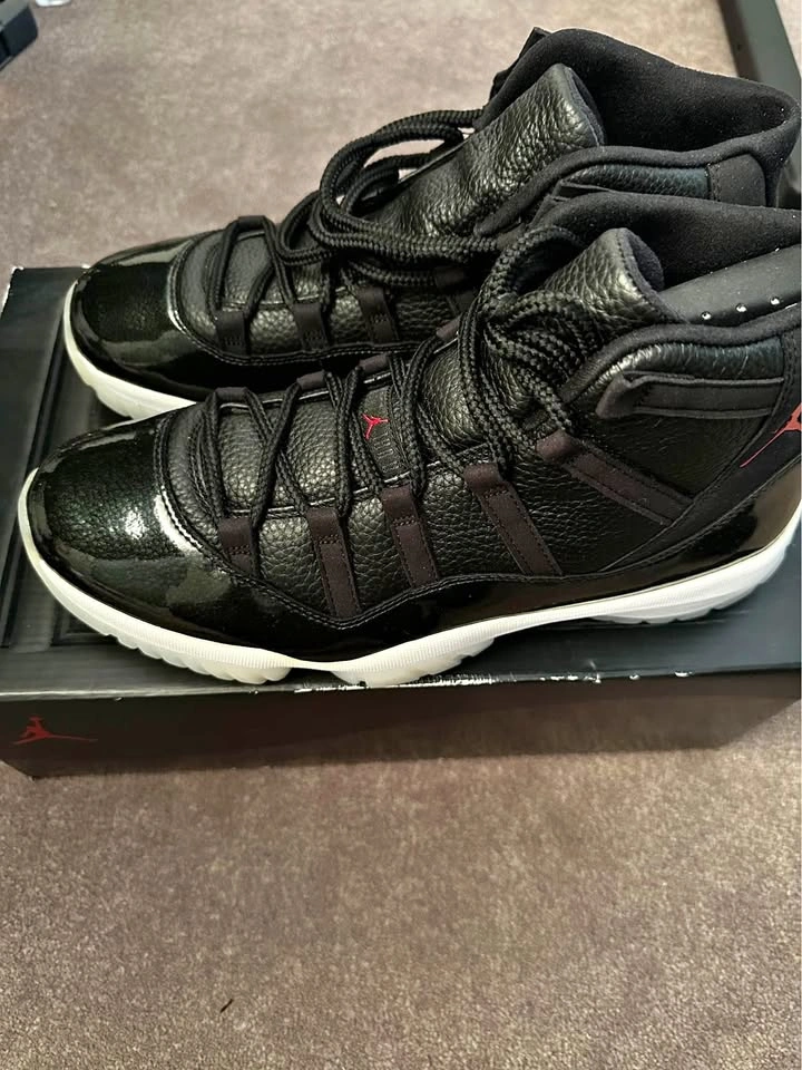 Brand New Jordan 11 Retro 72-10 - Size 11