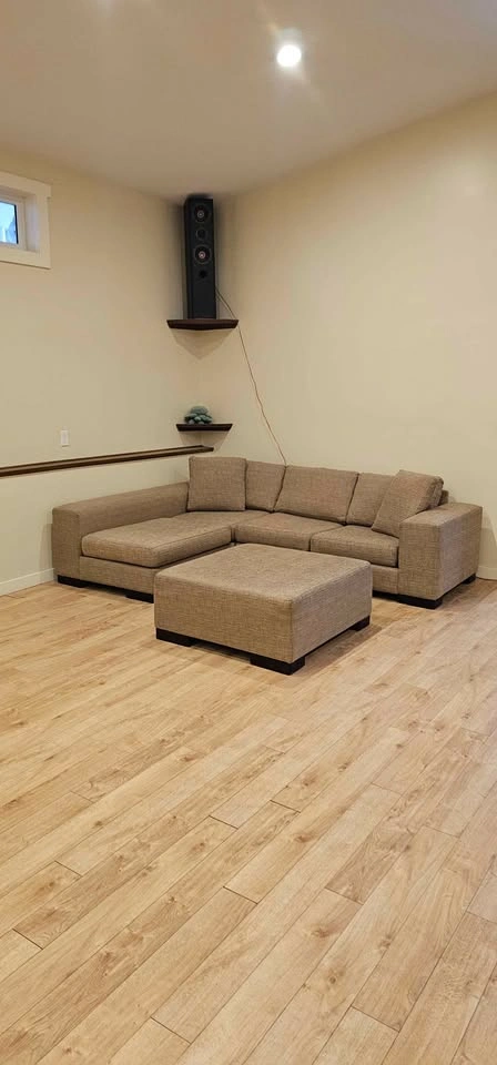 Sectional With Ottoman - photo 5