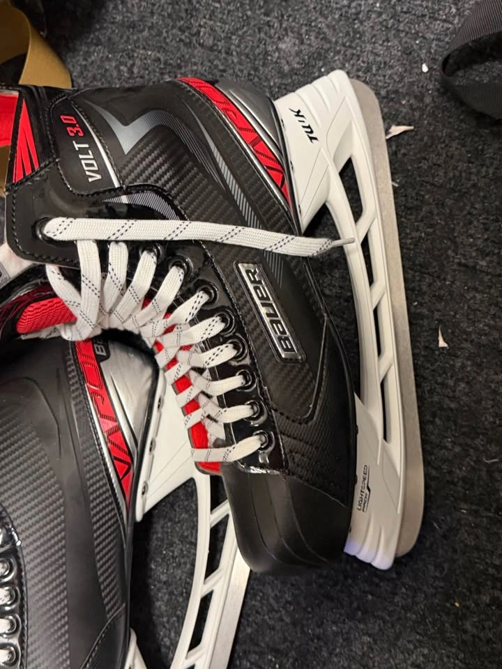 Bauer Vapor Volt 3.0 Hockey Skates (Size 12) – Great Condition - photo 2