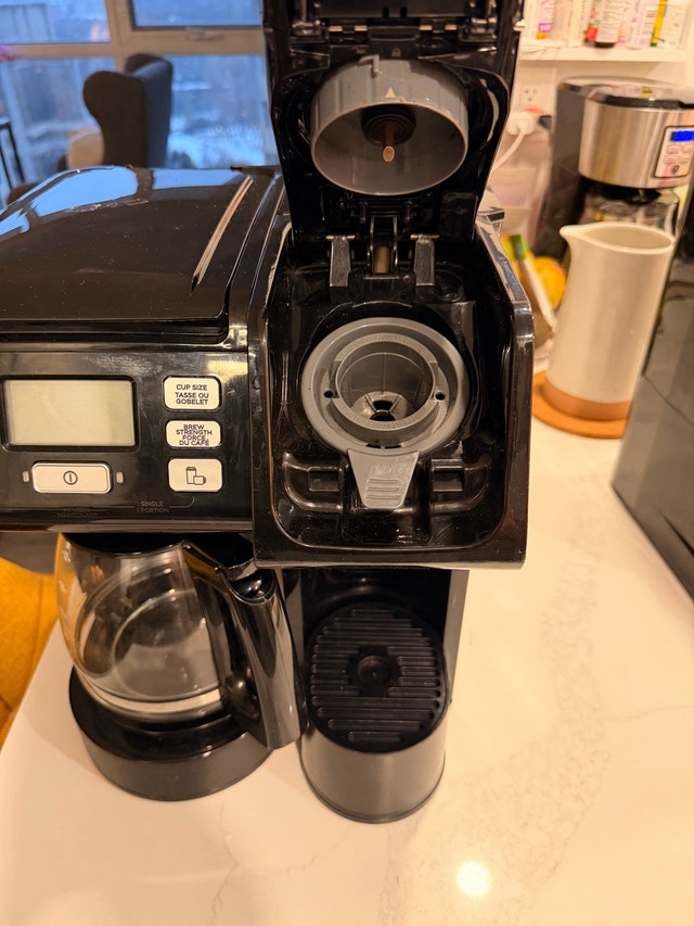 HAMILTON BEACH TRIO COFFEE MAKER - photo 3