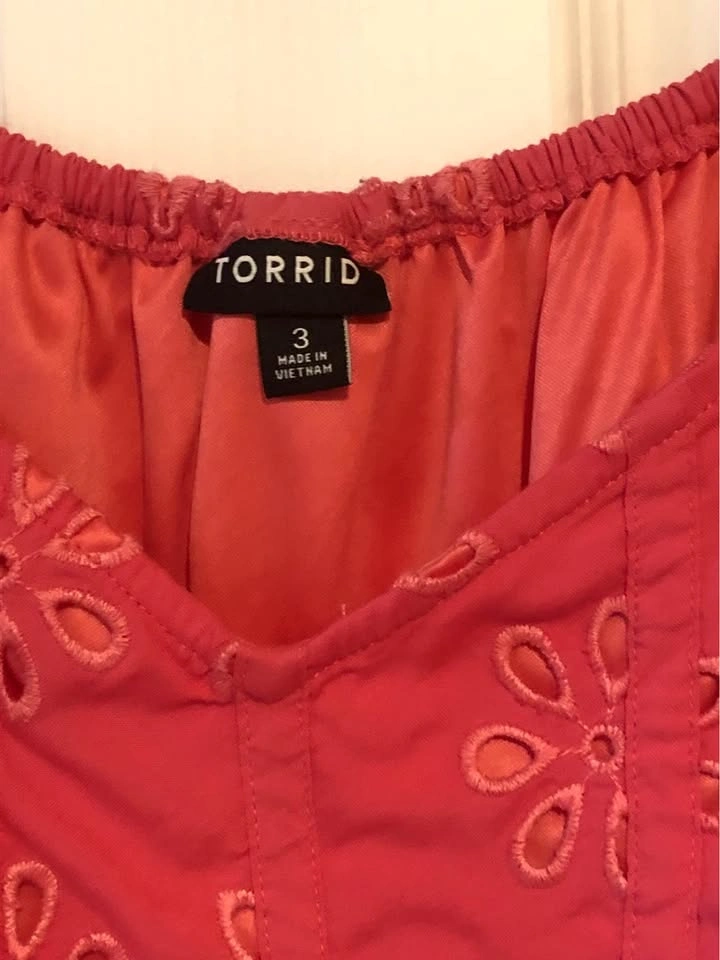 Torrid Pink Eyelet Puff Sleeve Top - photo 2