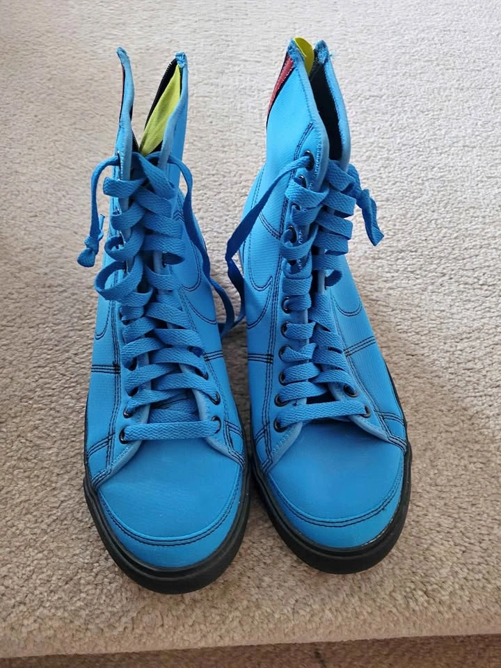 Women's Size 10 Nike Aqua Blazer Sneaker
