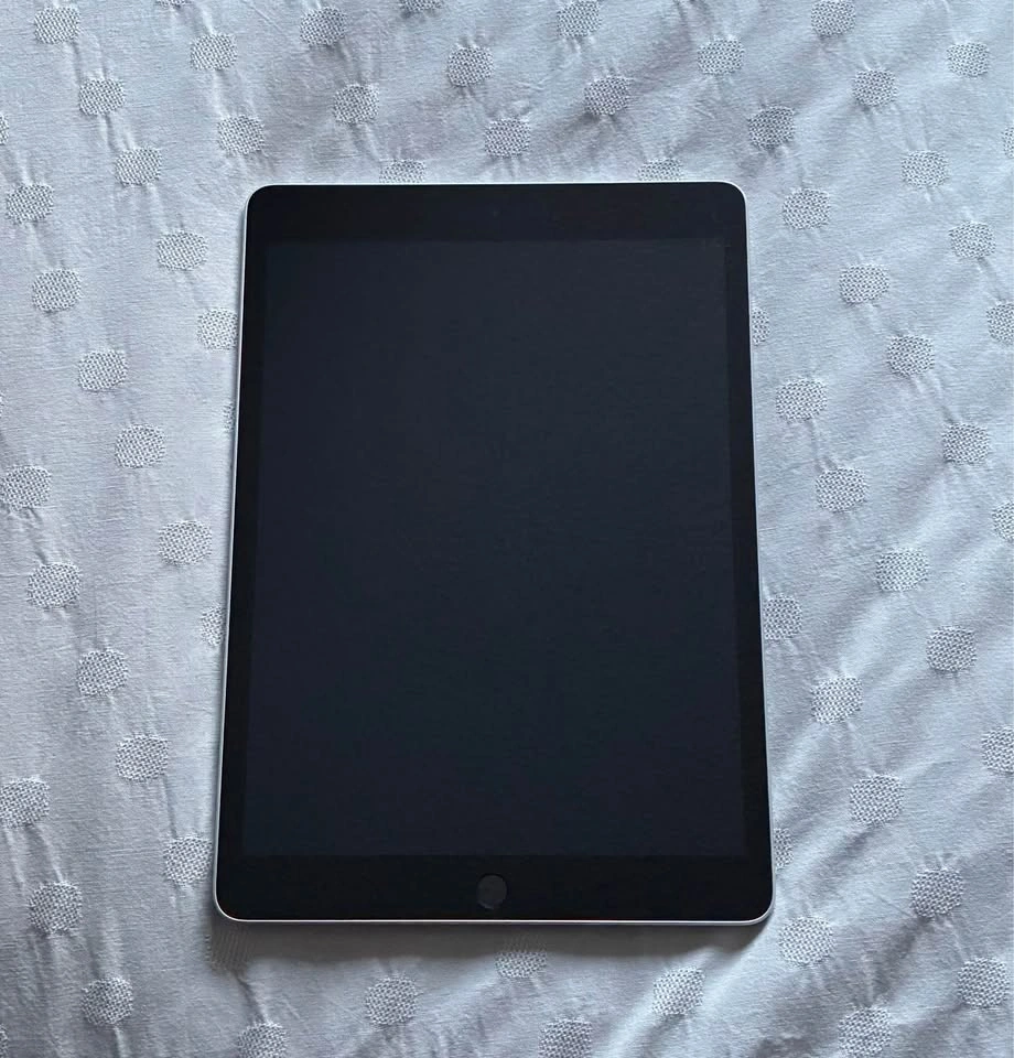 iPad 9th Gen Bundle w/ Apple Pencil & Case - photo 3