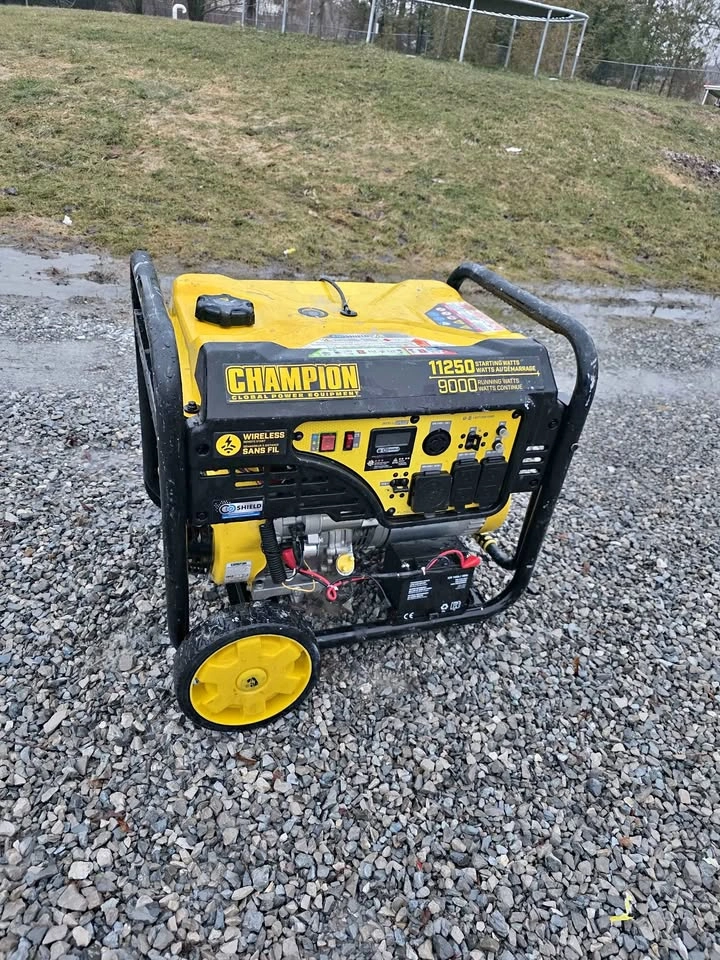 Champion 11,250 W Peak Portable Generator