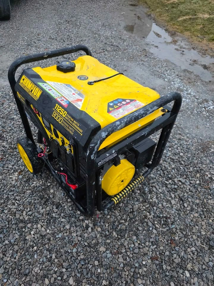 Champion 11,250 W Peak Portable Generator - photo 2