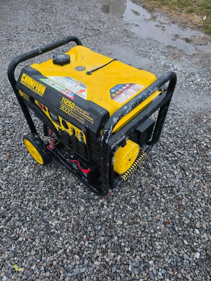 Champion 11,250 W Peak Portable Generator - photo 4