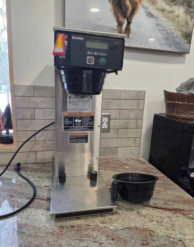 Bunn Axiom DV-APS Airpot Coffee Brewer With Dual Voltage - photo 2