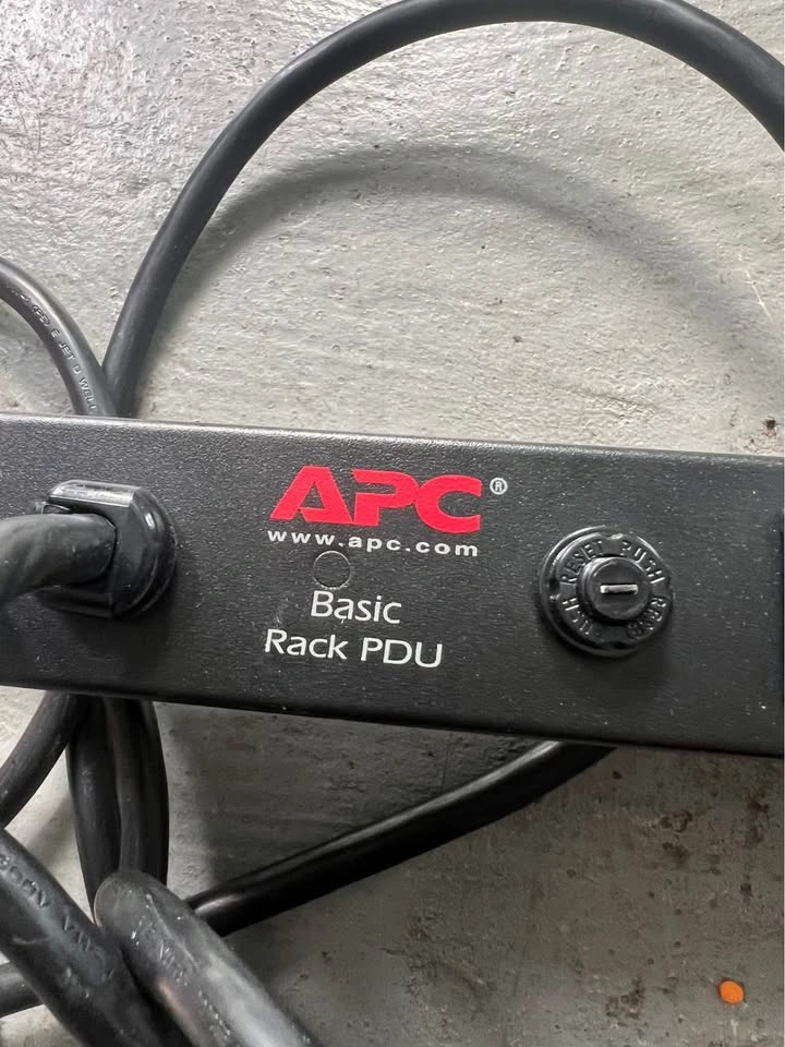 APC AP9567 Rack PDU, Basic, Zero U, 15A, 100/120V, (14) 5-15 - photo 4