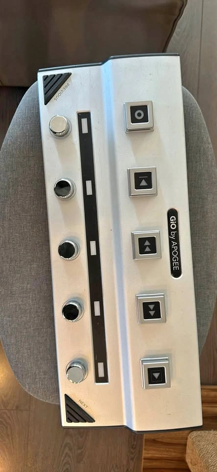 Apogee GiO Guitar Interface Controller for Mac