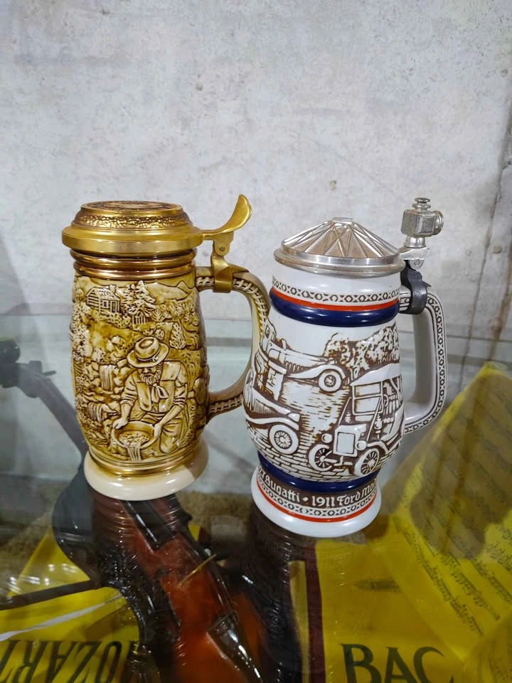 Vintage 80's Beer Stein Collectibles x2 - photo 2