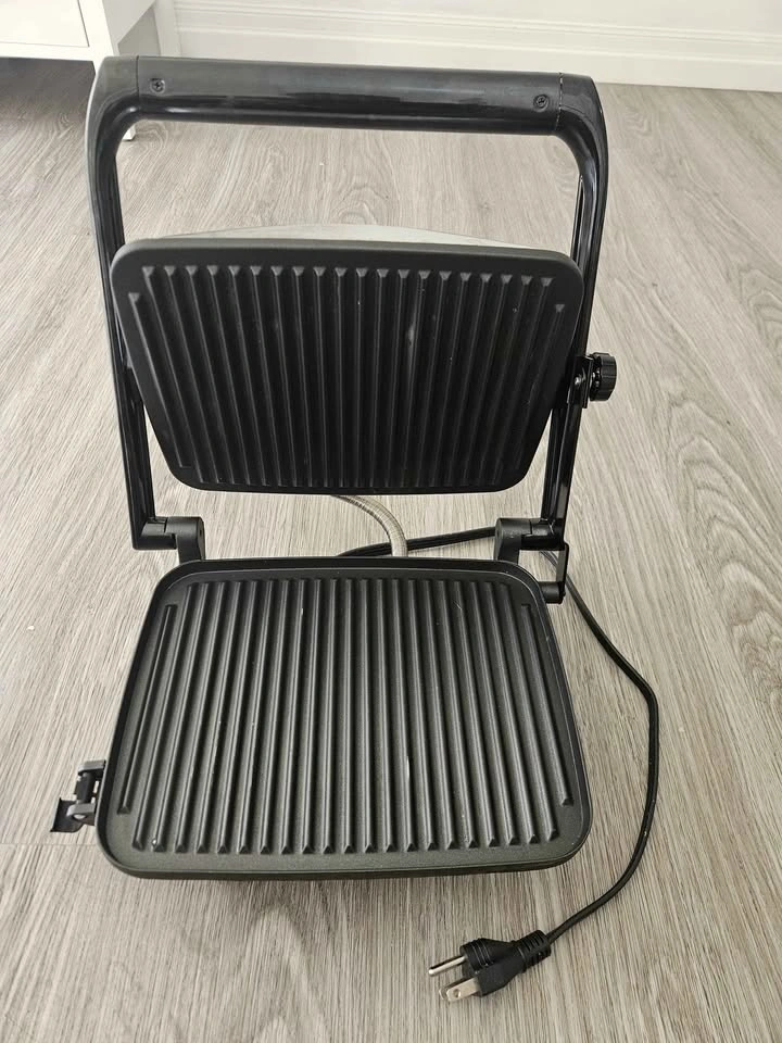 Hamilton Beach Panini Press Indoor Grill - photo 2