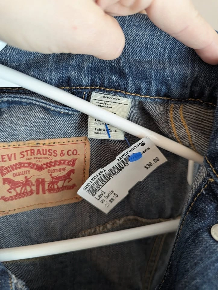 Women's Levi's Denim Vest - photo 3