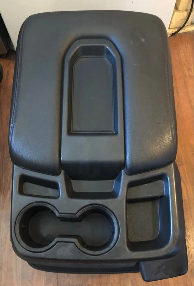Middle console center seat Chevy/GM