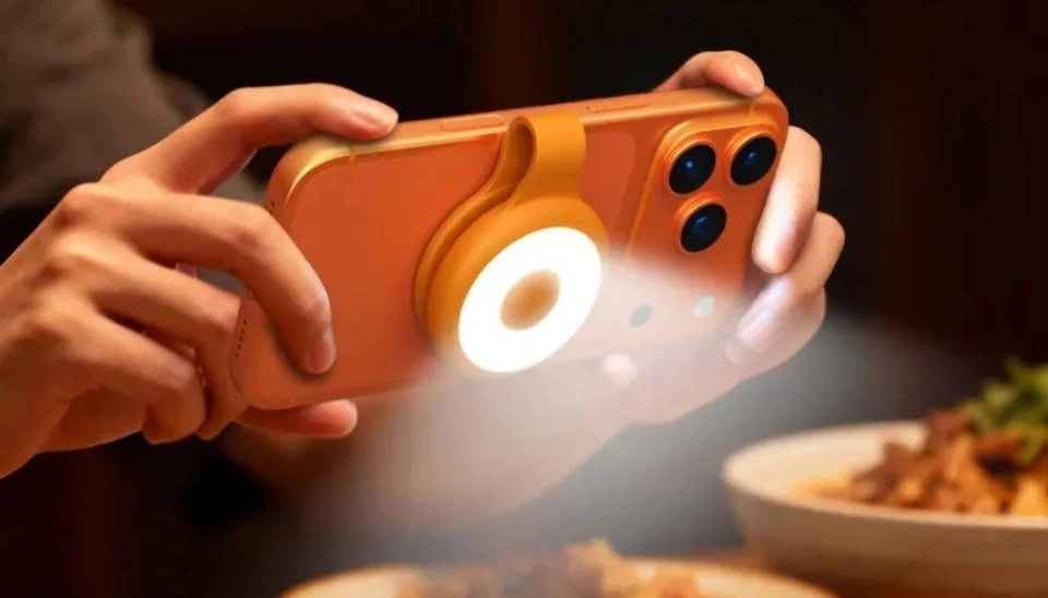 Multipurpose LED Light Phone Light - photo 3