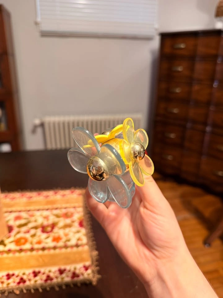 Marc Jacobs Daisy Skies Perfume - almost full - photo 3