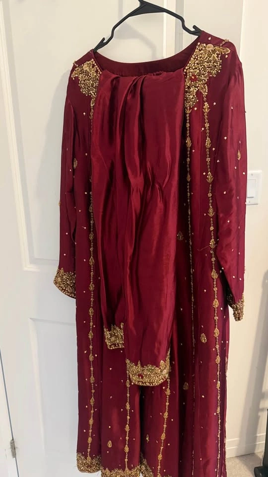 Maroon Pakistani Kaam Dress - photo 2