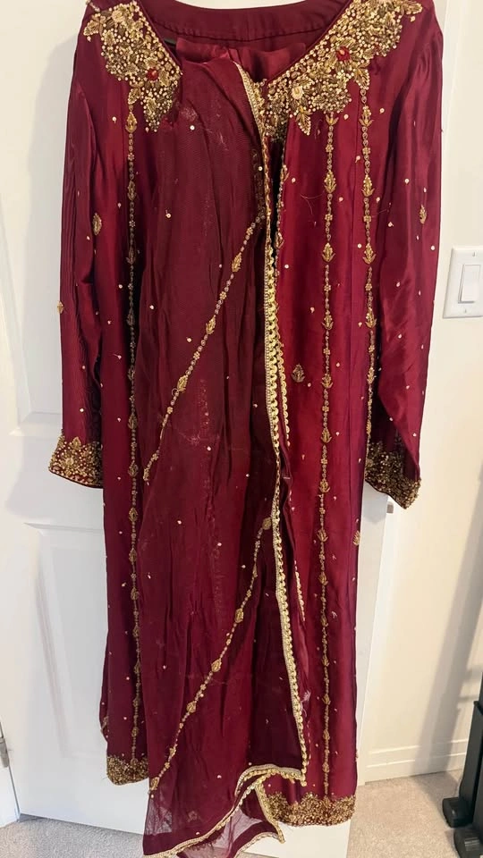 Maroon Pakistani Kaam Dress - photo 3
