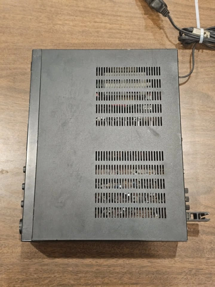 Realistic STA-300 Stereo Receiver (Phono Input) - photo 2