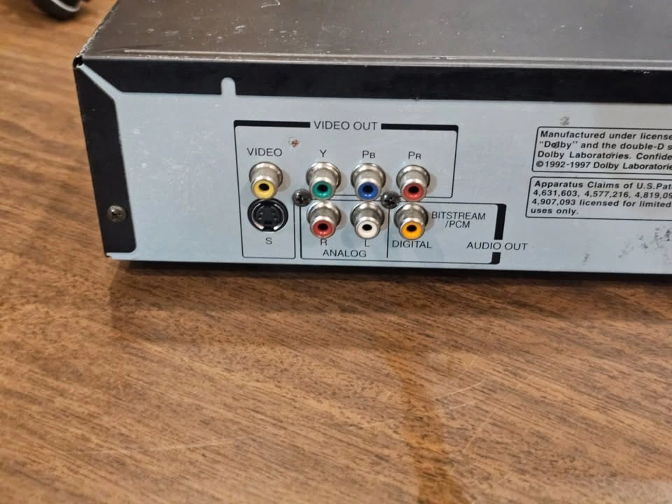 Toshiba SD-1750C DVD Player - photo 4
