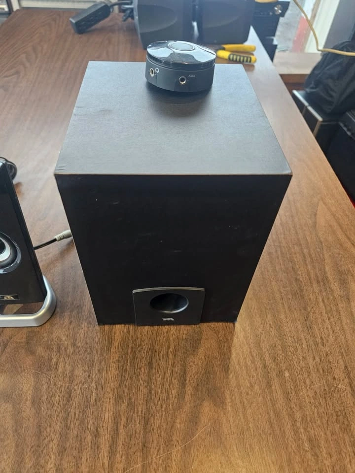 2.1 Computer Speaker System (Subwoofer + 2 Speakers) - photo 3