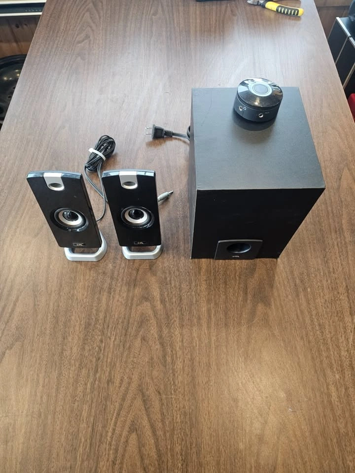 2.1 Computer Speaker System (Subwoofer + 2 Speakers) - photo 5