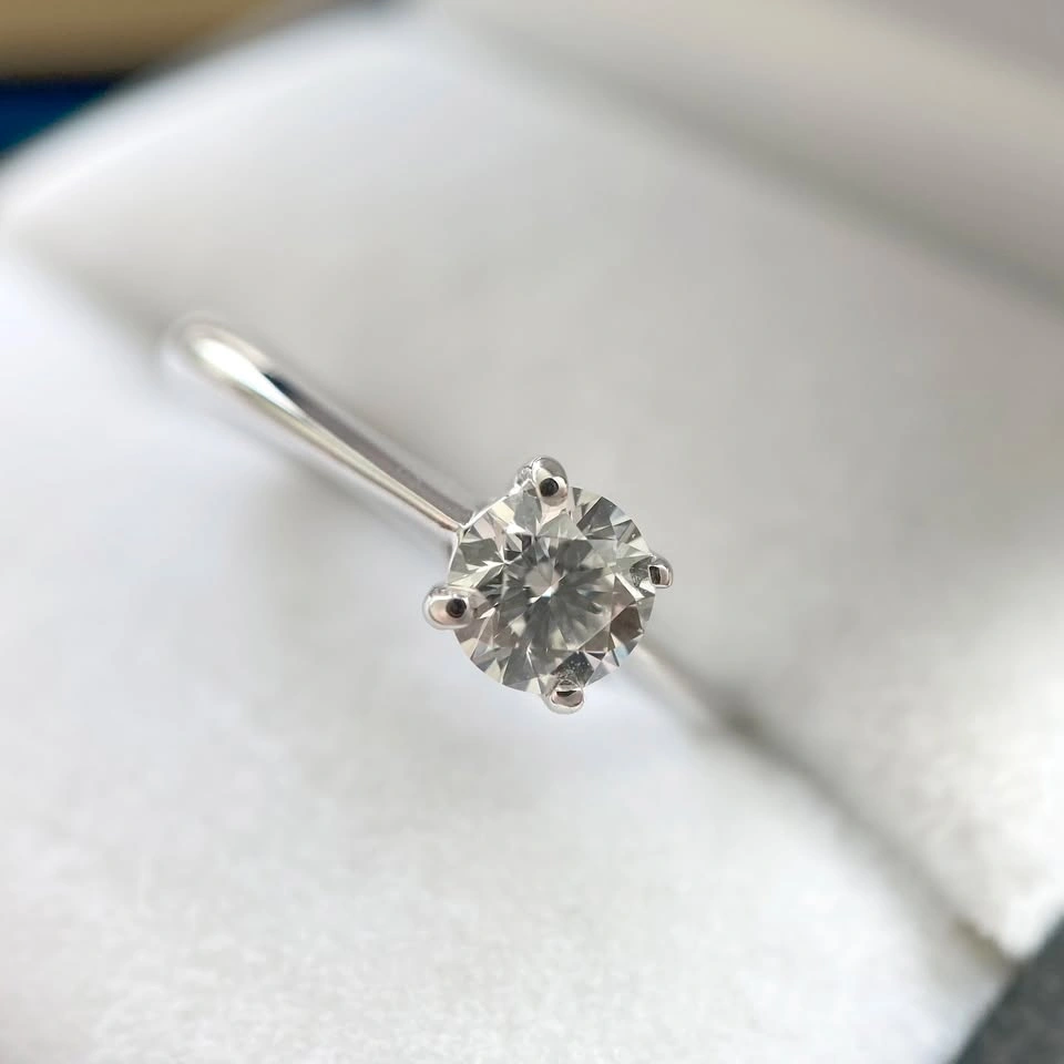 0.33 Carat GIA Diamond Engagement Ring - 18K White Gold - photo 3