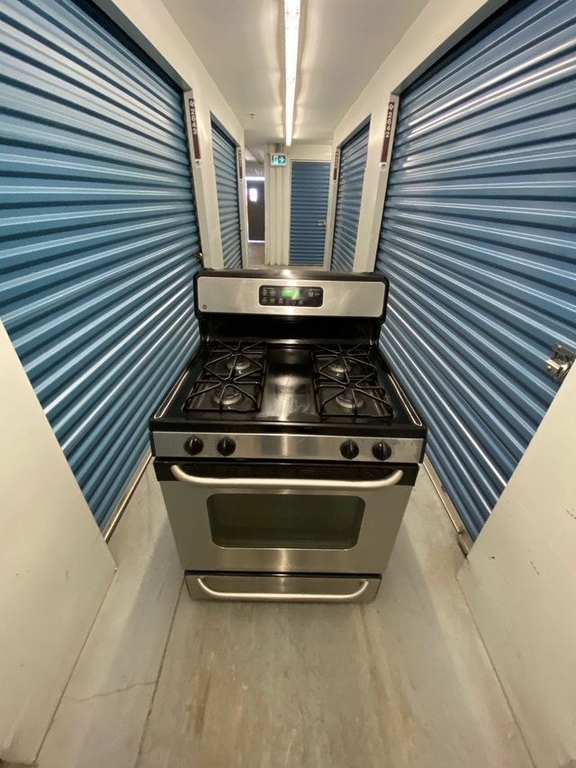 GE GAS STOVE AVAILABLE